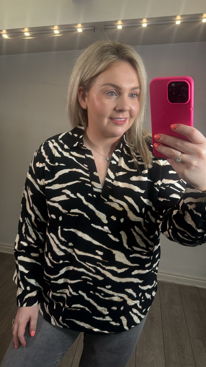 Fransa FrFlowy Black Abstract Printed V-Neck Blouse