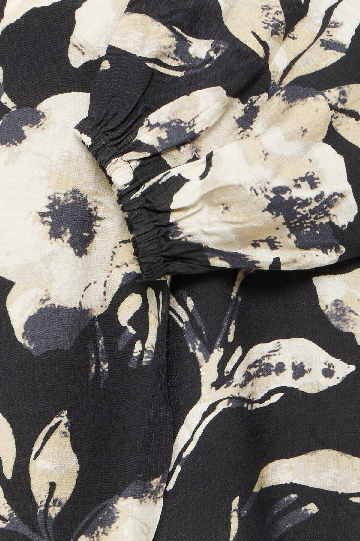 Fransa FrAriana Black Floral V-Neck Blouse