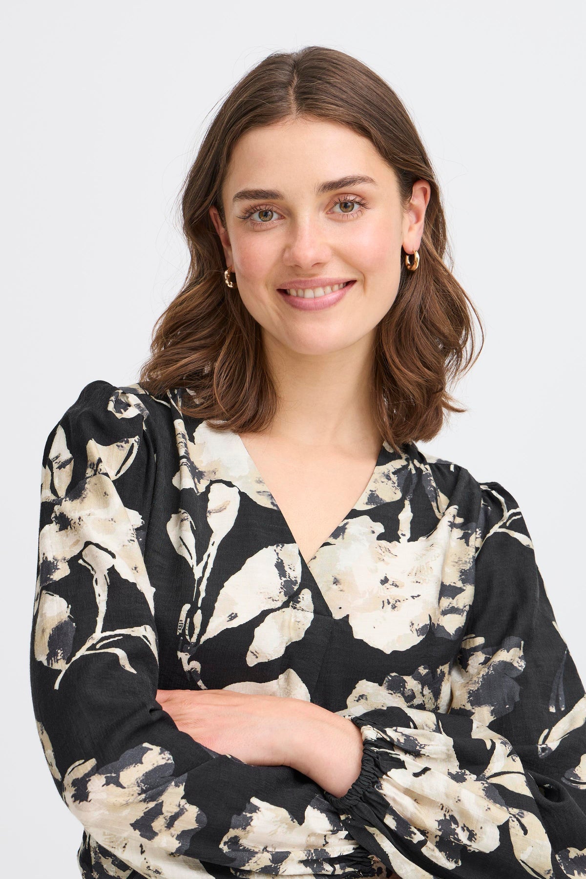 Fransa FrAriana Black Floral V-Neck Blouse