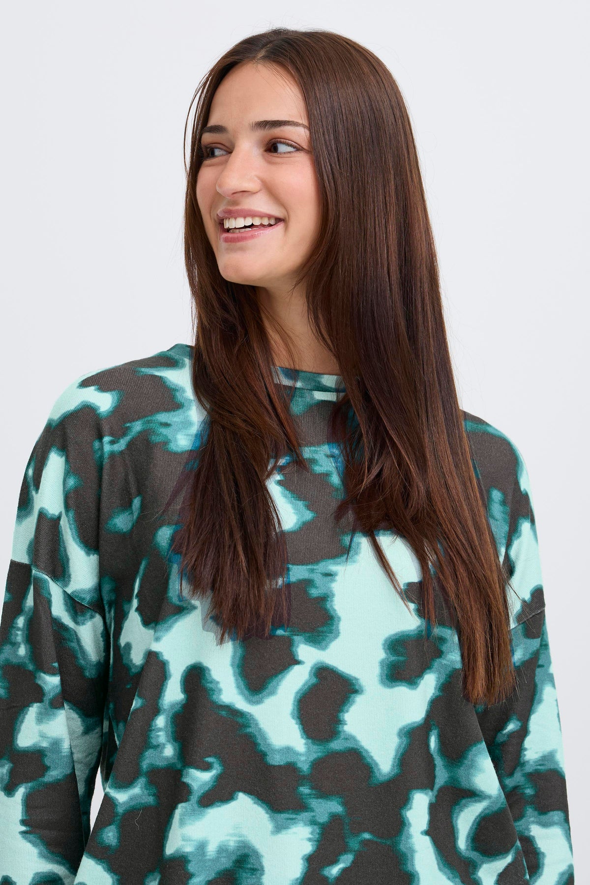 B.Young ByPieta Blurry Green Abstract Printed Knitted Pullover