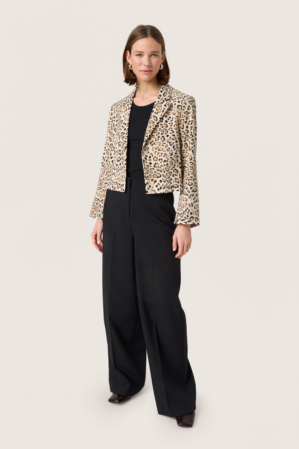Soaked in Luxury Shirley Leopard Printed Cropped Blazer, 30408465