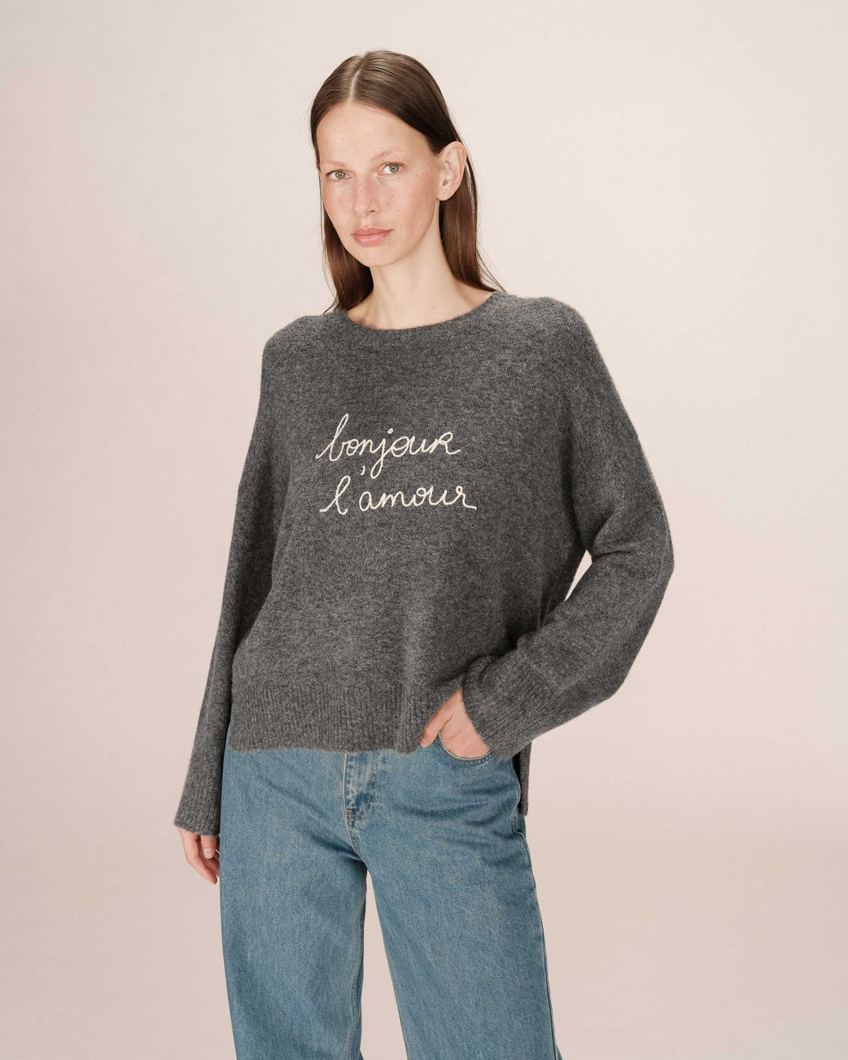Grace & Mila Saints Anthracite Grey 'BONJOUR L'AMORE' Cream Embroidered Knit