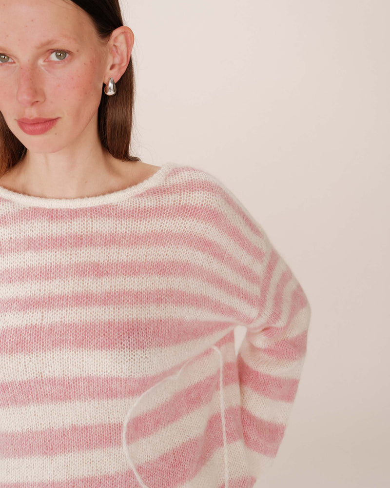 Grace & Mila Sand Cristal Rose Striped Heart Knit