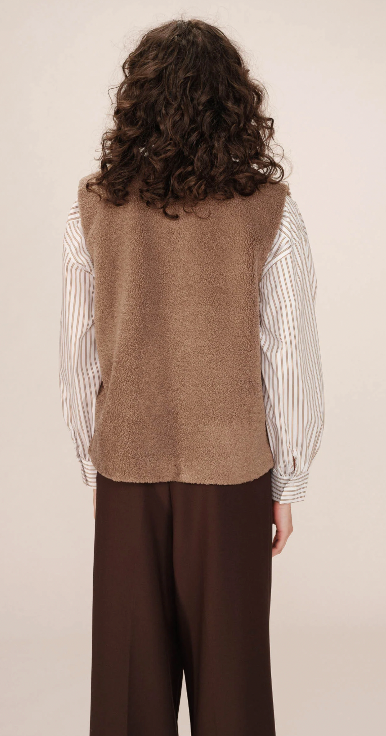 Grace & Mila Sinatra Taupe Brown Teddy Gilet